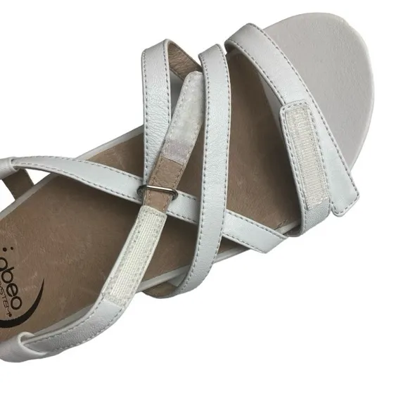 ABEO B.I.O. System Samantha White Strappy Sandal 7N