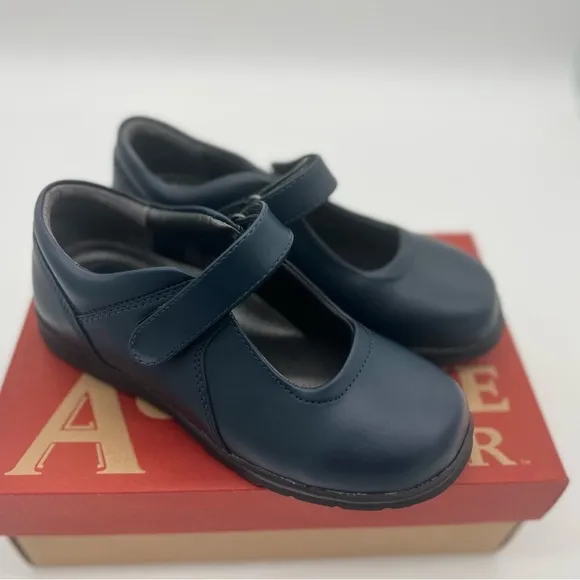 Académie Gear Lauren Girls Mary Jane Uniform Shoes, Size 1 W Big Kids, New