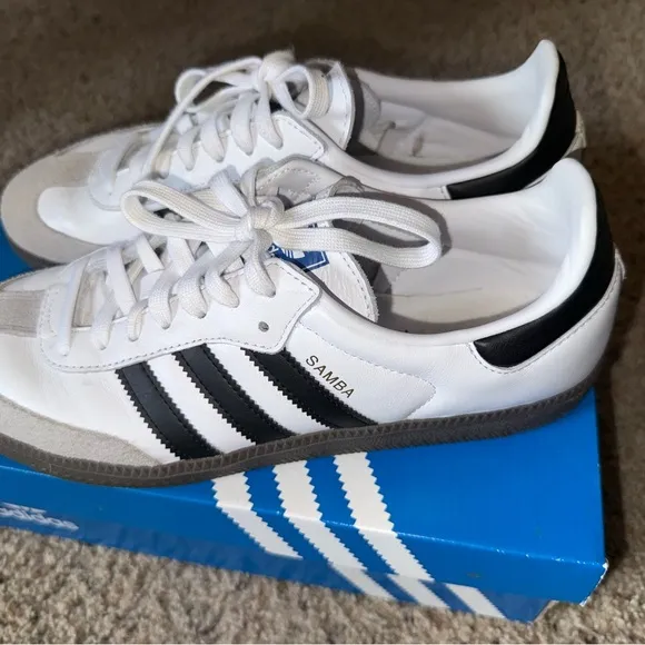 Adidas Samba Classic Men's Shoes - White and Black