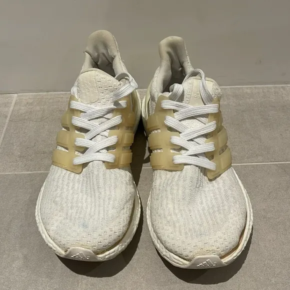Adidas women ultra boost size 6.5 white fabrics sneakers fitness workout shoes