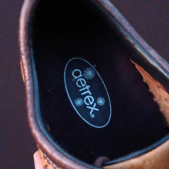 Aetrex  MEN'S PERFORATED (2) TONES LEATHER OXFORDS