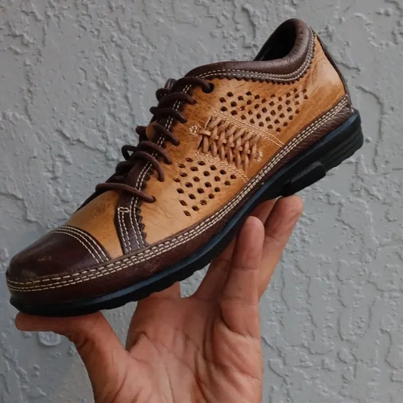 Aetrex  MEN'S PERFORATED (2) TONES LEATHER OXFORDS