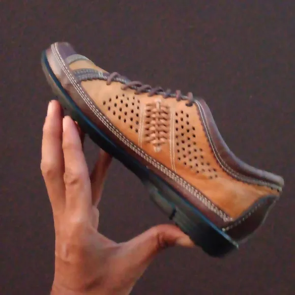 Aetrex  MEN'S PERFORATED (2) TONES LEATHER OXFORDS