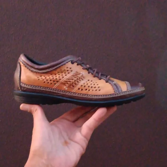 Aetrex  MEN'S PERFORATED (2) TONES LEATHER OXFORDS