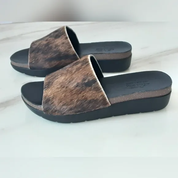 Agave Sky Tan | Black Cow Hide Wedge Comfort Slide Sandals Sz 8 - NWOT