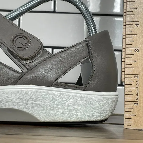Alegria Traq Treq Women's Size EU 38 Shoes Dove Gray Strappy Smart Sandal