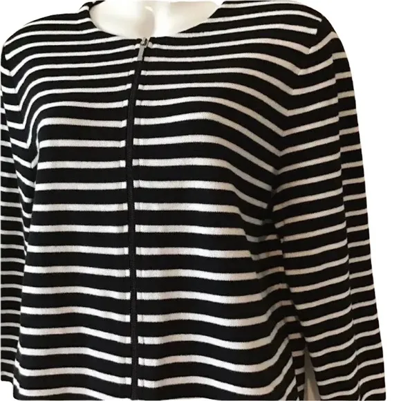 All Season Classic Chaps Black White Stripe Light / Medium Weight Sweater Large