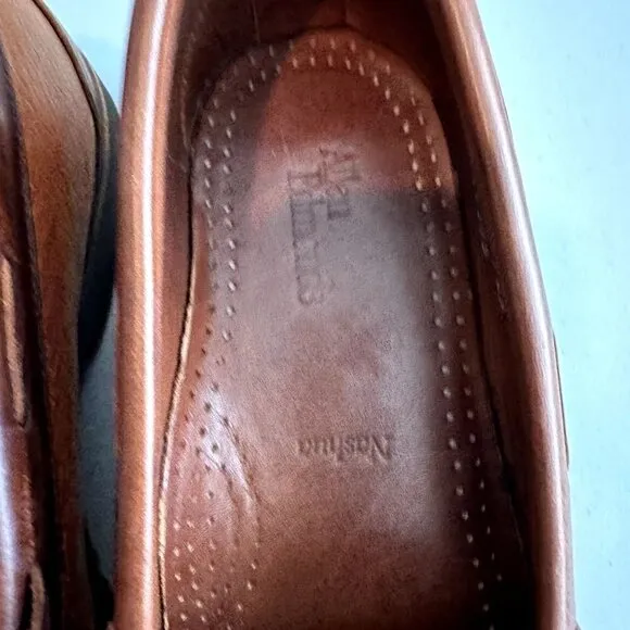 Allen Edmonds Nashua Loafer Mens Size 9  Brown Leather Rubber Sole Tassel