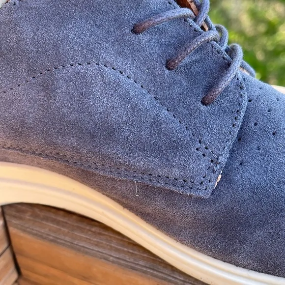 Amberjack Men's Blue Suede Shoes - like new!