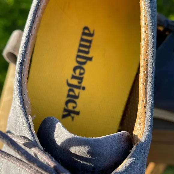 Amberjack Men's Blue Suede Shoes - like new!