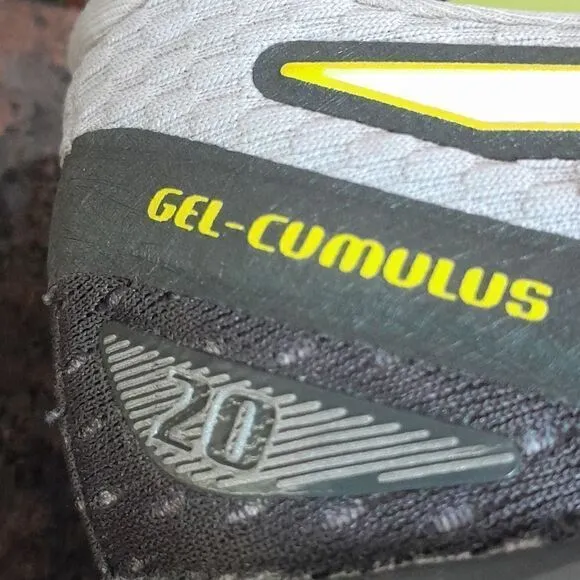 Asics Gel-Cumulus 20 Sneakers...Almost New...Size 7.5