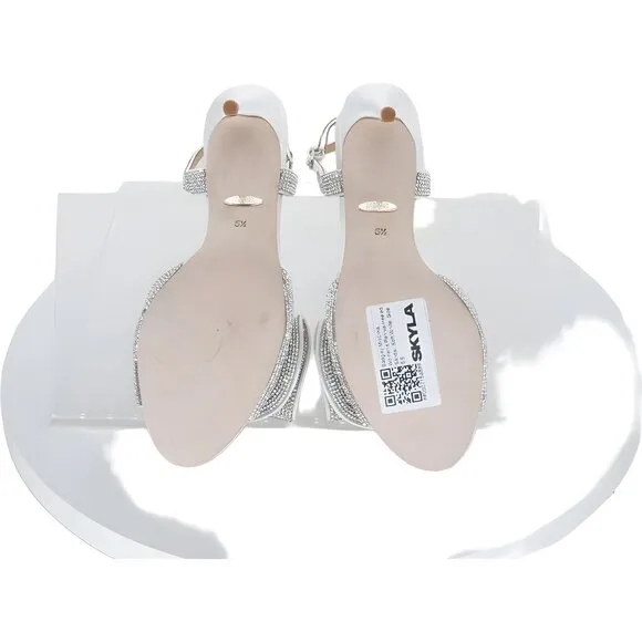 Badgley Mischka Women's Rennie Soft White Heeled Sandal Size 5.5