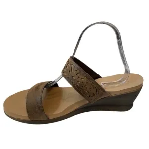 BearPaw Noelle Sandals Womens 11 Brown Wedge Cushioned Comfort Vegan
