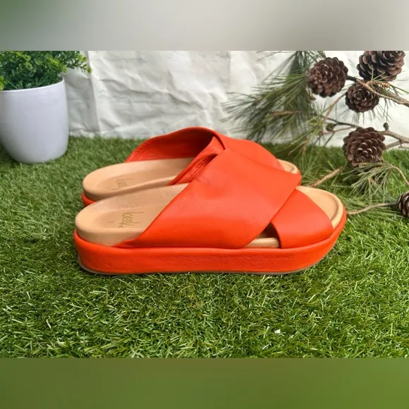 beekKite Sandals Tangerine Women's Orange Platform Slide Sandals size 7