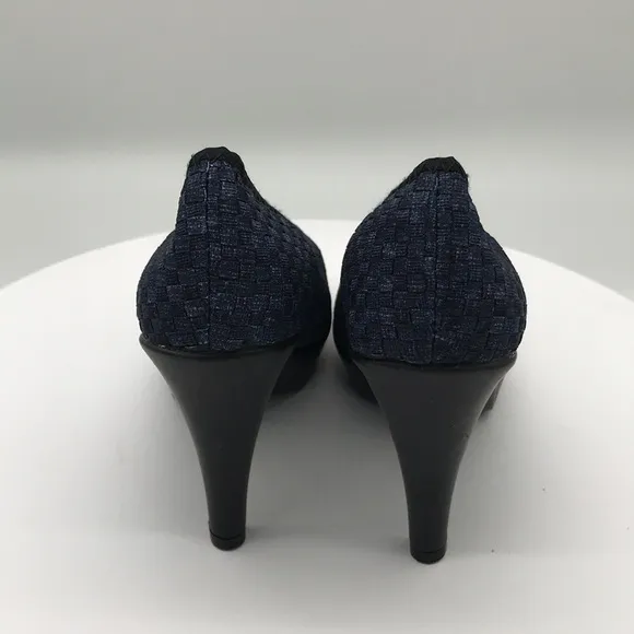 Bernie Mev womens heel shoes size 7 US