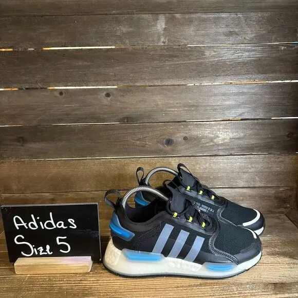 Big Kids Adidas NMD V3 Black Athletic Running Comfort Sneakers Shoes Size 5 Y‎