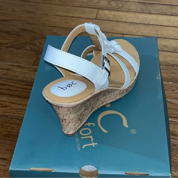 B.O.C. Evita Flower Comfort Wedge Sandals White &amp; Tan Women’s Size 10 NEW