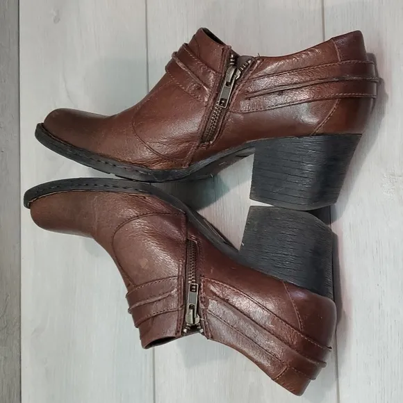 Born Women Ankle Leather Comfort Heels shoes boots sz 10