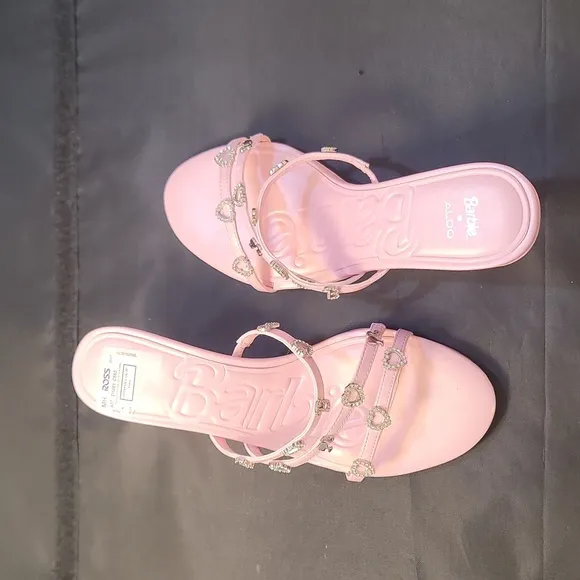 BRAND NEW ALDO BARBIEMULE HEELED SANDAL