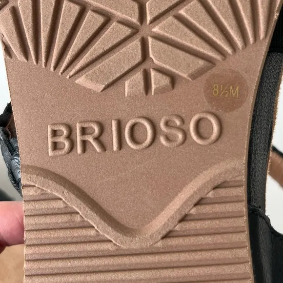 Brioso Solera leather comfort sandals black 8.5