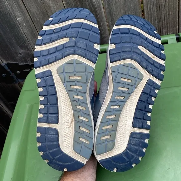 Brooks Beast 20 Running Walking Shoes Men’s Size 13EE Double Wide Grey Blue EUC
