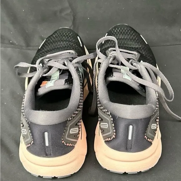 Brooks Black and Gray Athletic Shoes with Cushioned Sole