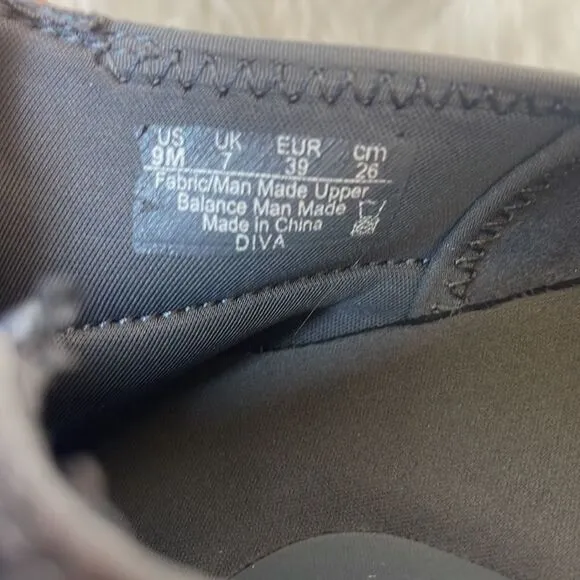 Bzees Naturalizer Diva Grey Zip Front Comfort Shoes Sz  9