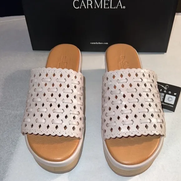 Carmela Raquel Ice Gray slide wedge heel sandals platform leather comfort Sz 6