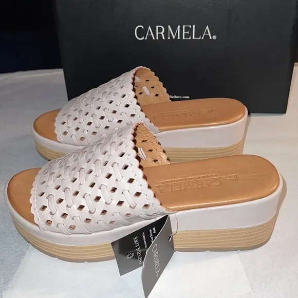 Carmela Raquel Ice Gray slide wedge heel sandals platform leather comfort Sz 6