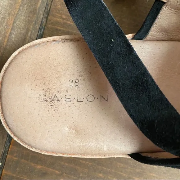 Caslon Black Leather Claire Slingback Sandals Women's Size 9