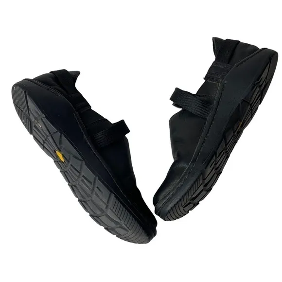 Chaco PedShed Shoes. Size 8.5