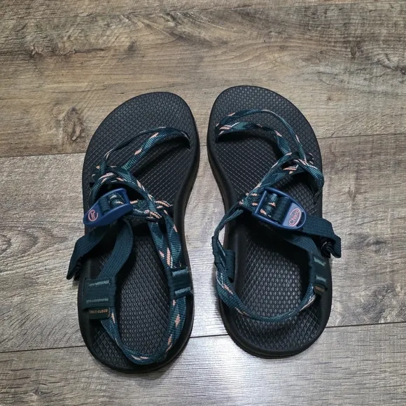 Chaco Teal and Black Strappy Sandals Women Size 9