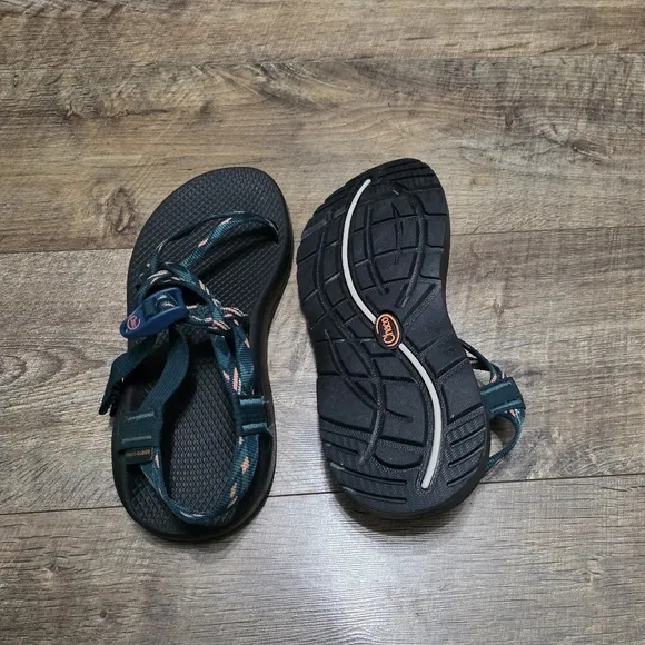 Chaco Teal and Black Strappy Sandals Women Size 9