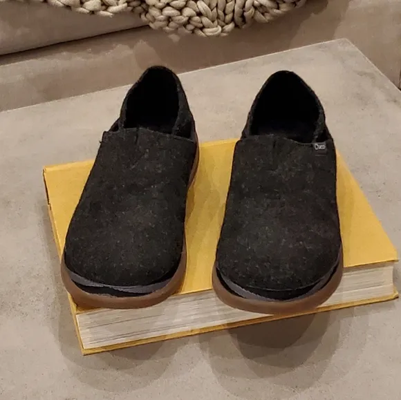 Chaco Vegan Slipper Shoes, Black Felt/Fleece Lined, EVA Footbed, Men's 8.5, NWT