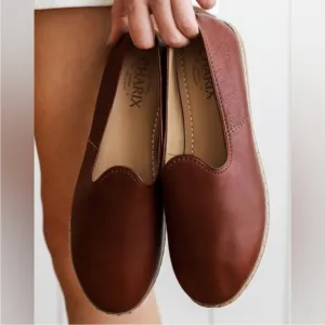 CHARIX Women's Cognac Maroon Red LeatherLoafer Flats Size 38 (8)
