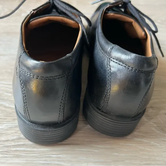 Clarks Black Oxford Tilden Cap Toe Lace Up Classic Leather Shoes 8.5