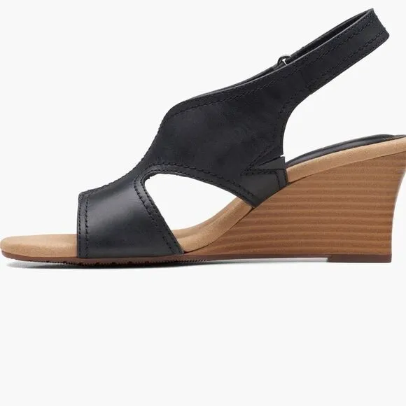Clarks Black Women's Wedge leather Sandals in black size 7, brand new