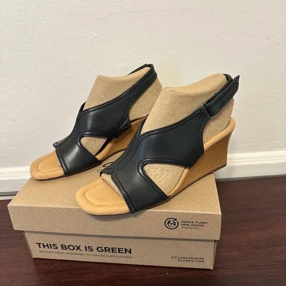 Clarks Black Women's Wedge leather Sandals in black size 7, brand new