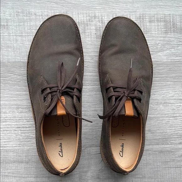 Clarks Brown Oxfords Minimalist Design