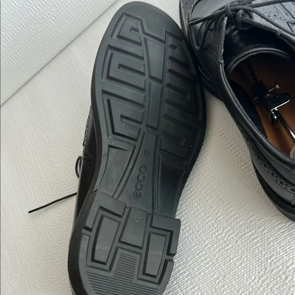 Classic Black Men's Brogue Shoes