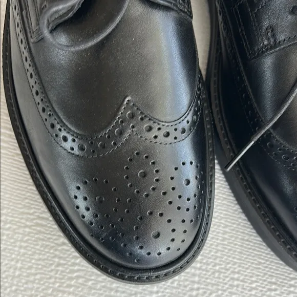 Classic Black Men's Brogue Shoes