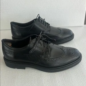 Classic Black Men's Brogue Shoes