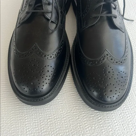 Classic Black Men's Brogue Shoes