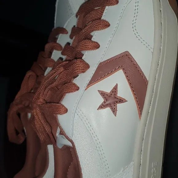 Converse shoes men's size 10 grey white brown sneakers Pro Blaze Classic…