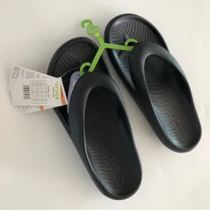 Crocs 12 mens Mellow Recovery Flip Flops Black Thong Sandals solid comfortable
