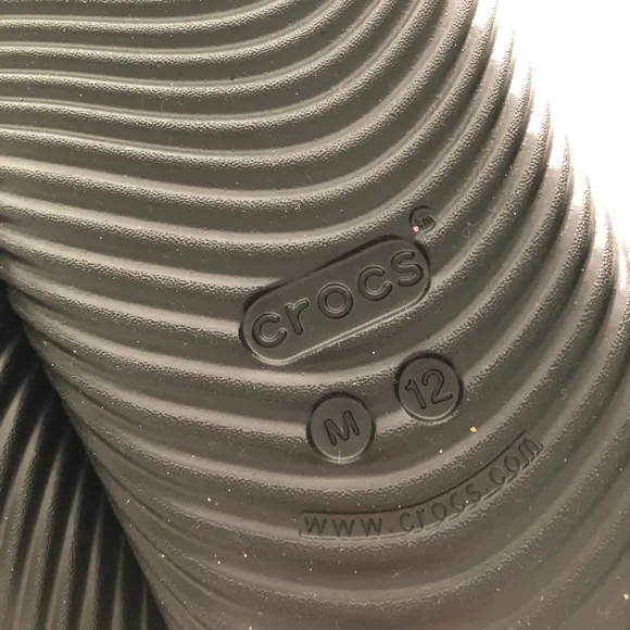 Crocs 12 mens Mellow Recovery Flip Flops Black Thong Sandals solid comfortable