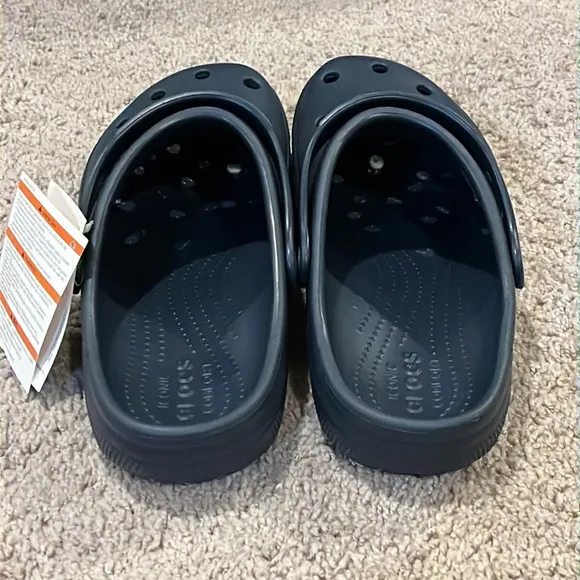 Crocs Coast Clog shoes new navy blue Men’s size 12
