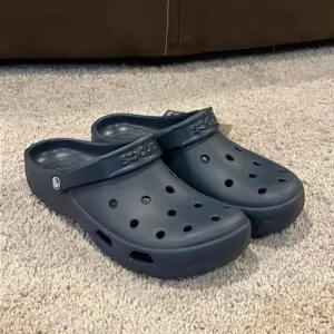 Crocs Coast Clog shoes new navy blue Men’s size 12