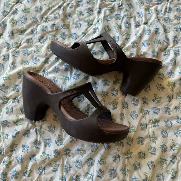 Crocs Cyprus II Cuban Sandal Platform Chunky High Heels Shoes Comfort Brown Sz 9