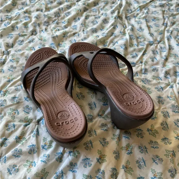 Crocs Cyprus II Cuban Sandal Platform Chunky High Heels Shoes Comfort Brown Sz 9